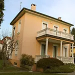 Le Rondini Bed & Breakfast 4*