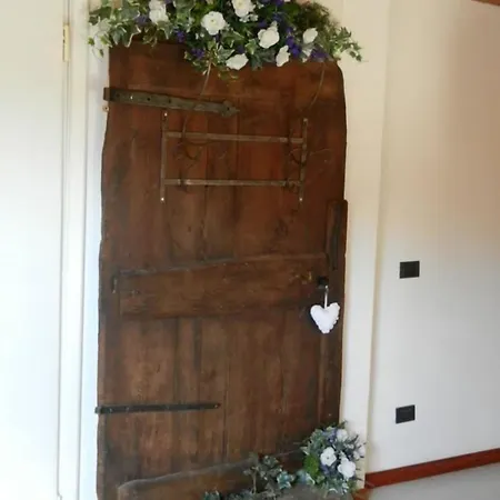 Le Rondini Bed & Breakfast 4*