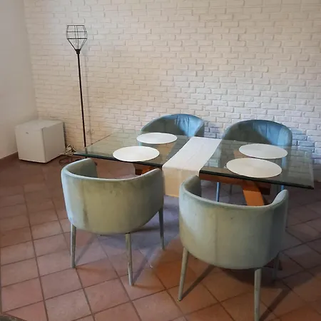 Le Rondini Bed & Breakfast Castronno