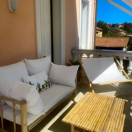 Le Rondini Bed & Breakfast 4*