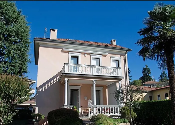 Bed & Breakfast Le Rondini 4*