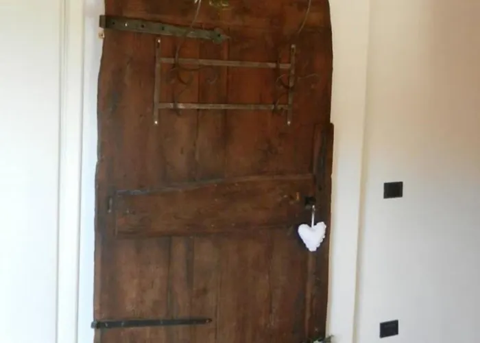 Le Rondini Bed & Breakfast 4*