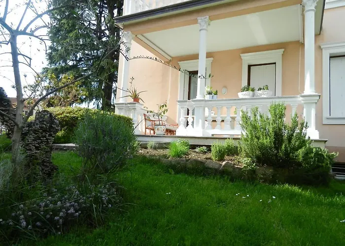 Bed & Breakfast Le Rondini 4*