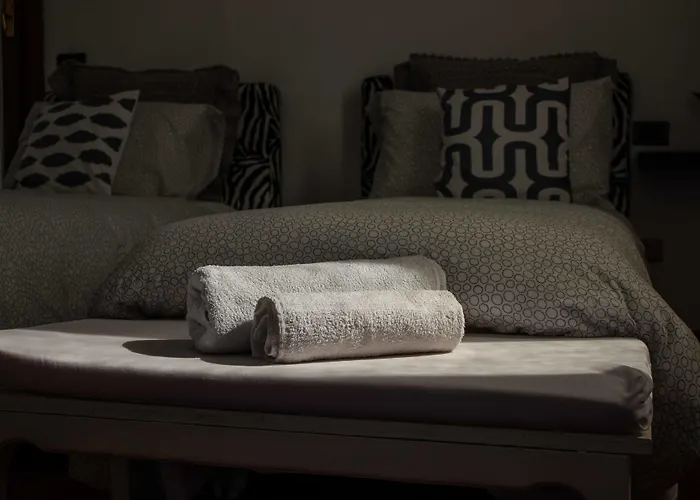 Le Rondini Bed & Breakfast Castronno