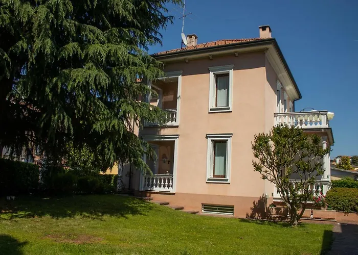 Bed & Breakfast Le Rondini 4*